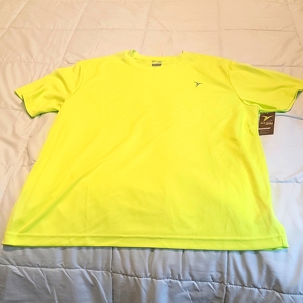 NWT active tee